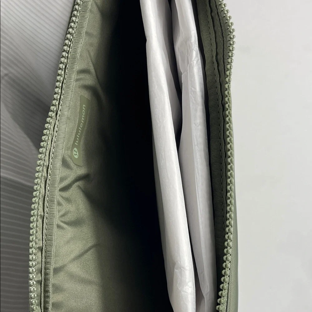 Lululemon Laptop Sleeve New Crew Bayleaf